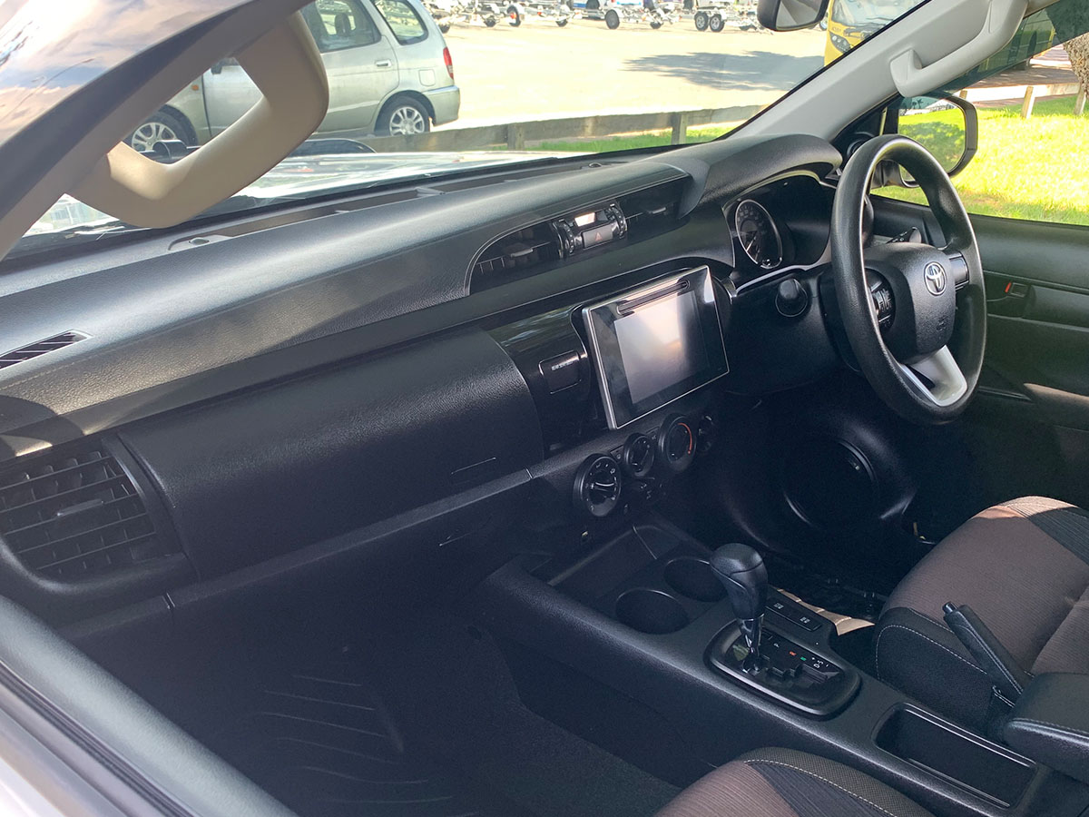 2017 Toyota Hilux SR 2.8L Diesel 4WD 6 Gear Auto