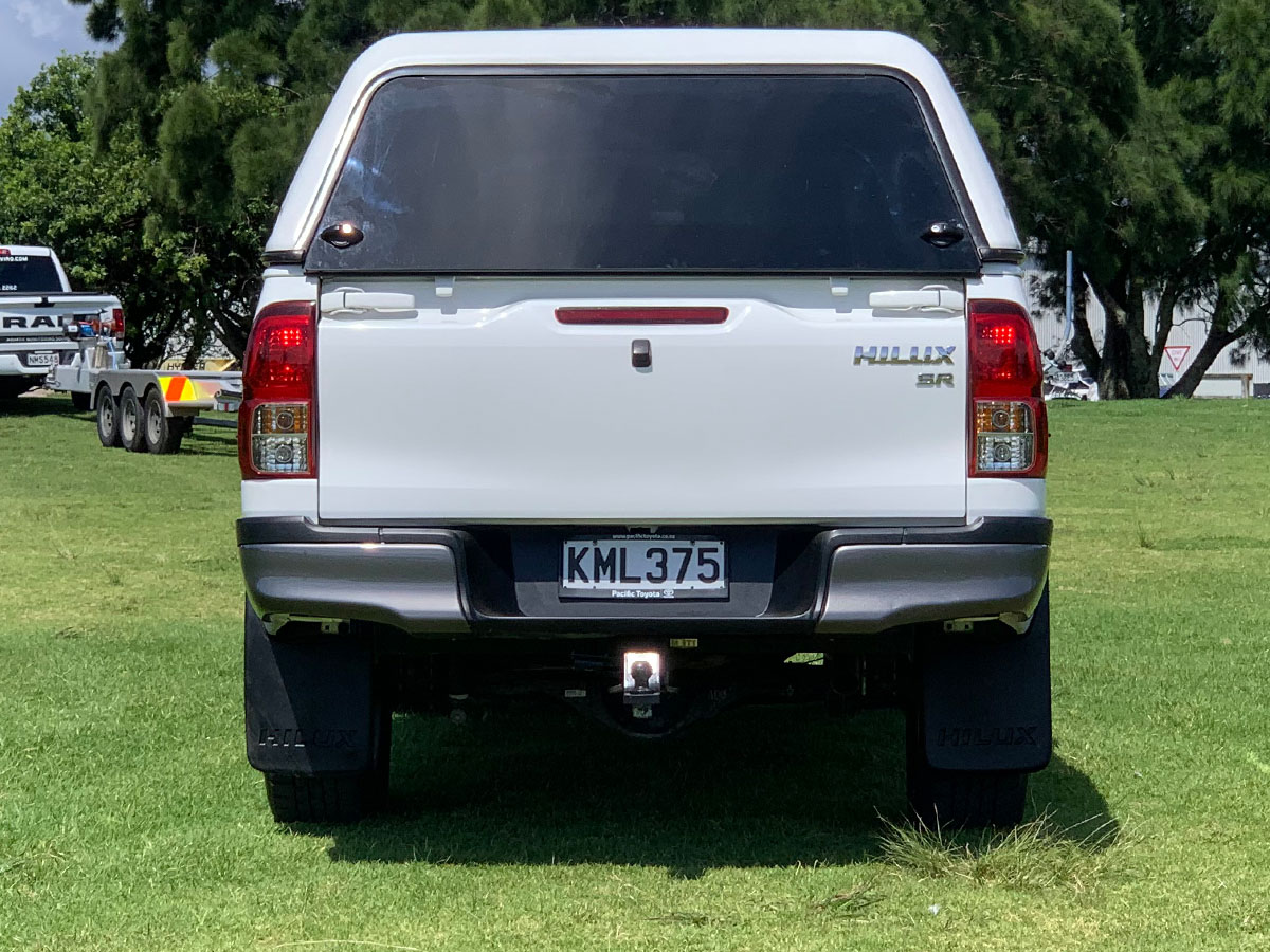 2017 Toyota Hilux SR 2.8L Diesel 4WD 6 Gear Auto