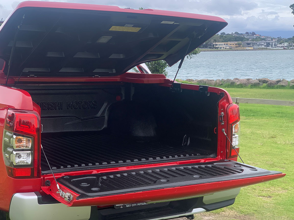 2018 Mitsubishi Triton GLXR 2.4L 2WD Diesel 6 Speed Manual