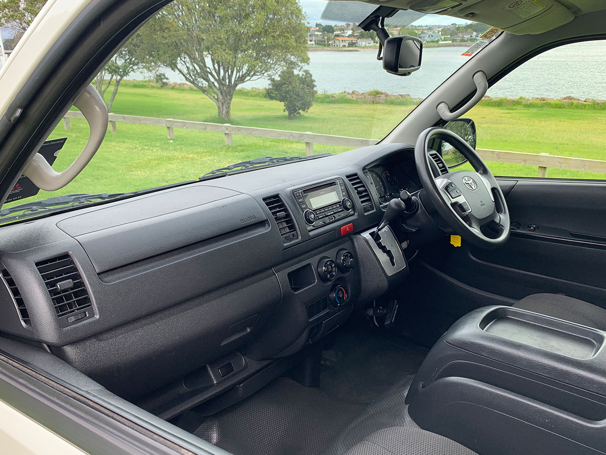 2018 Toyota Hiace ZL 3.0L Turbo Diesel Auto