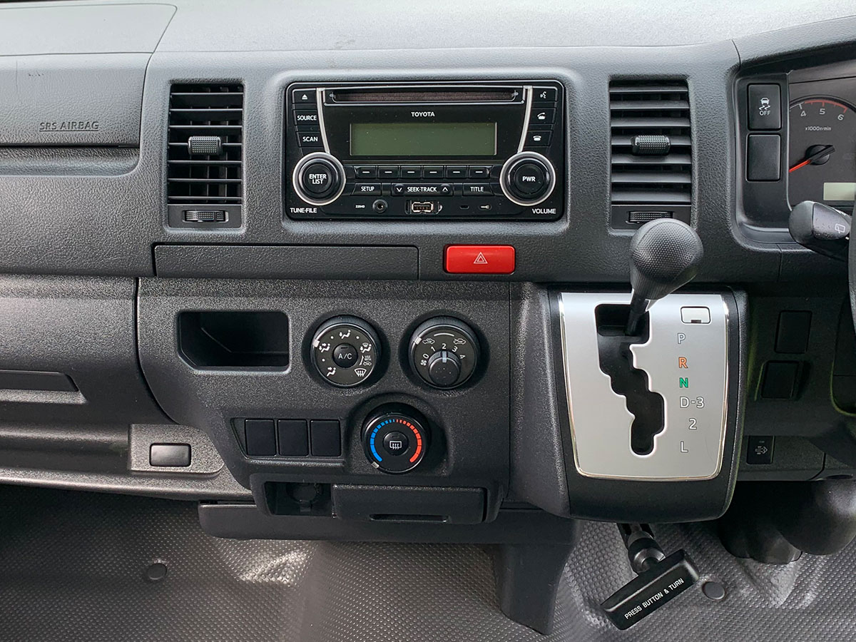 2018 Toyota Hiace ZL 3.0L Turbo Diesel Auto