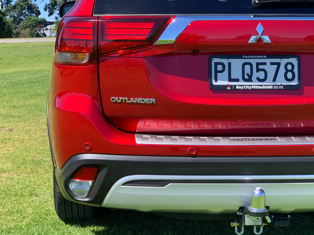 2022 Mitsubishi Outlander LS 2.4L Petrol 7 Seater Automatic