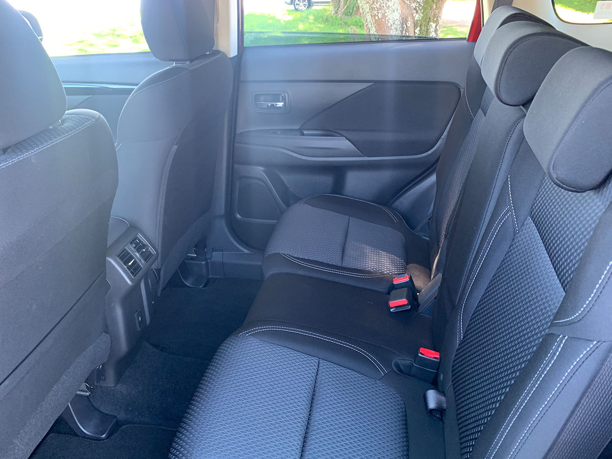 2022 Mitsubishi Outlander LS 2.4L Petrol 7 Seater Automatic