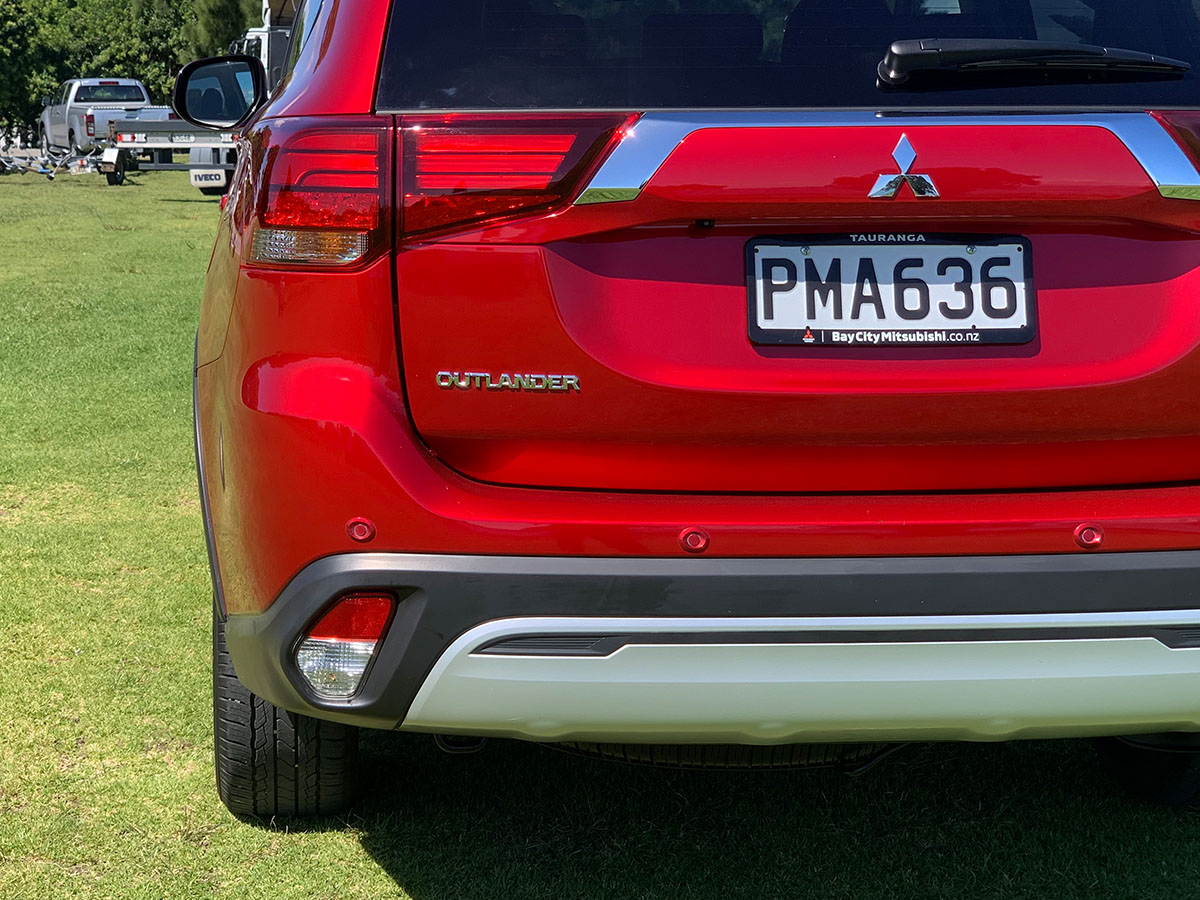 2022 Mitsubishi Outlander LS 2.4L Petrol 7 Seater