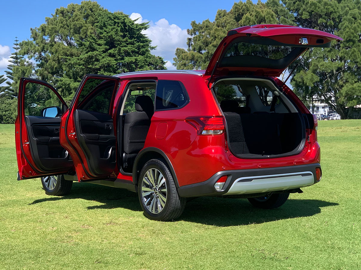 2022 Mitsubishi Outlander LS 2.4L Petrol 7 Seater