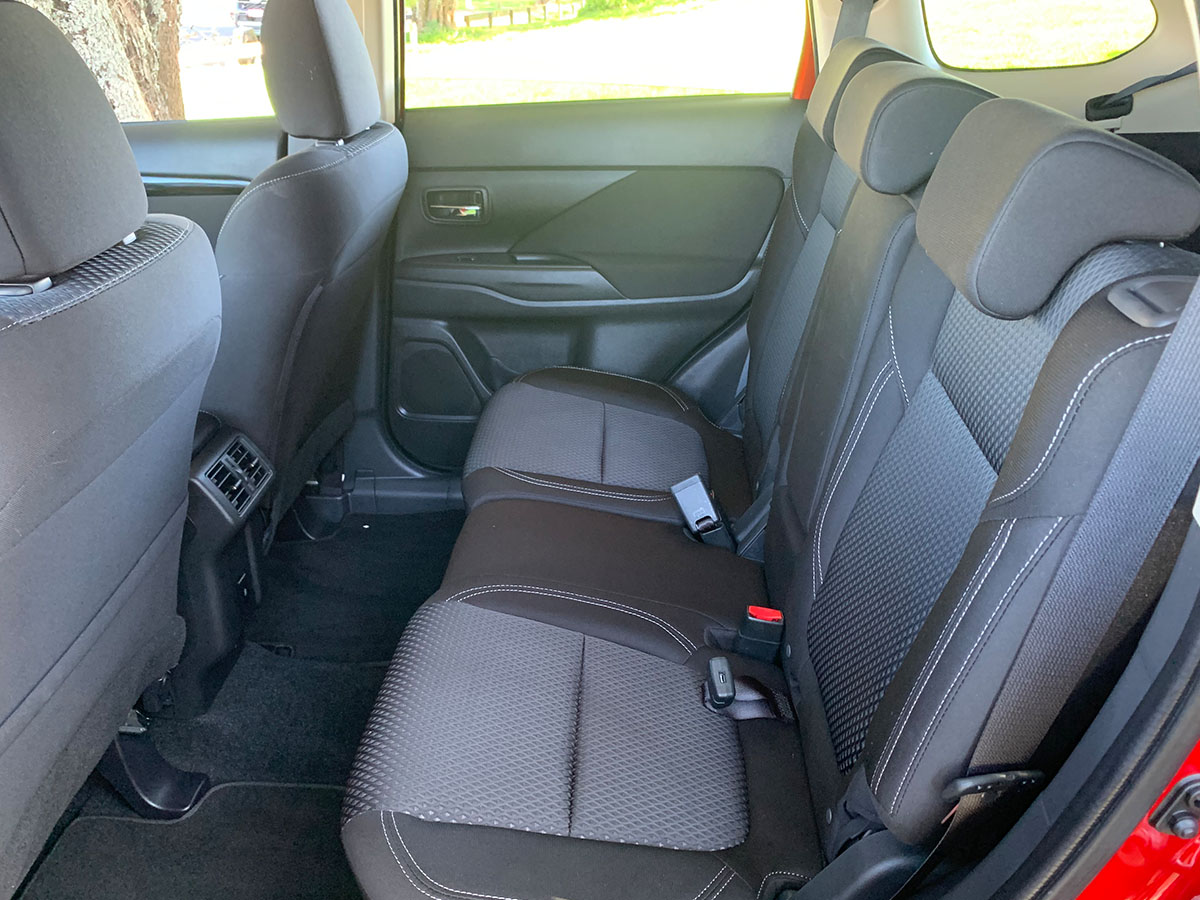 2022 Mitsubishi Outlander LS 2.4L Petrol 7 Seater