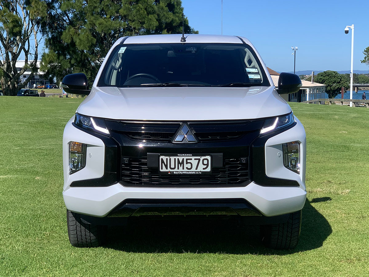 2022 Mitsubishi Triton GLSB 2.4L Diesel 4WD 6 Speed Auto