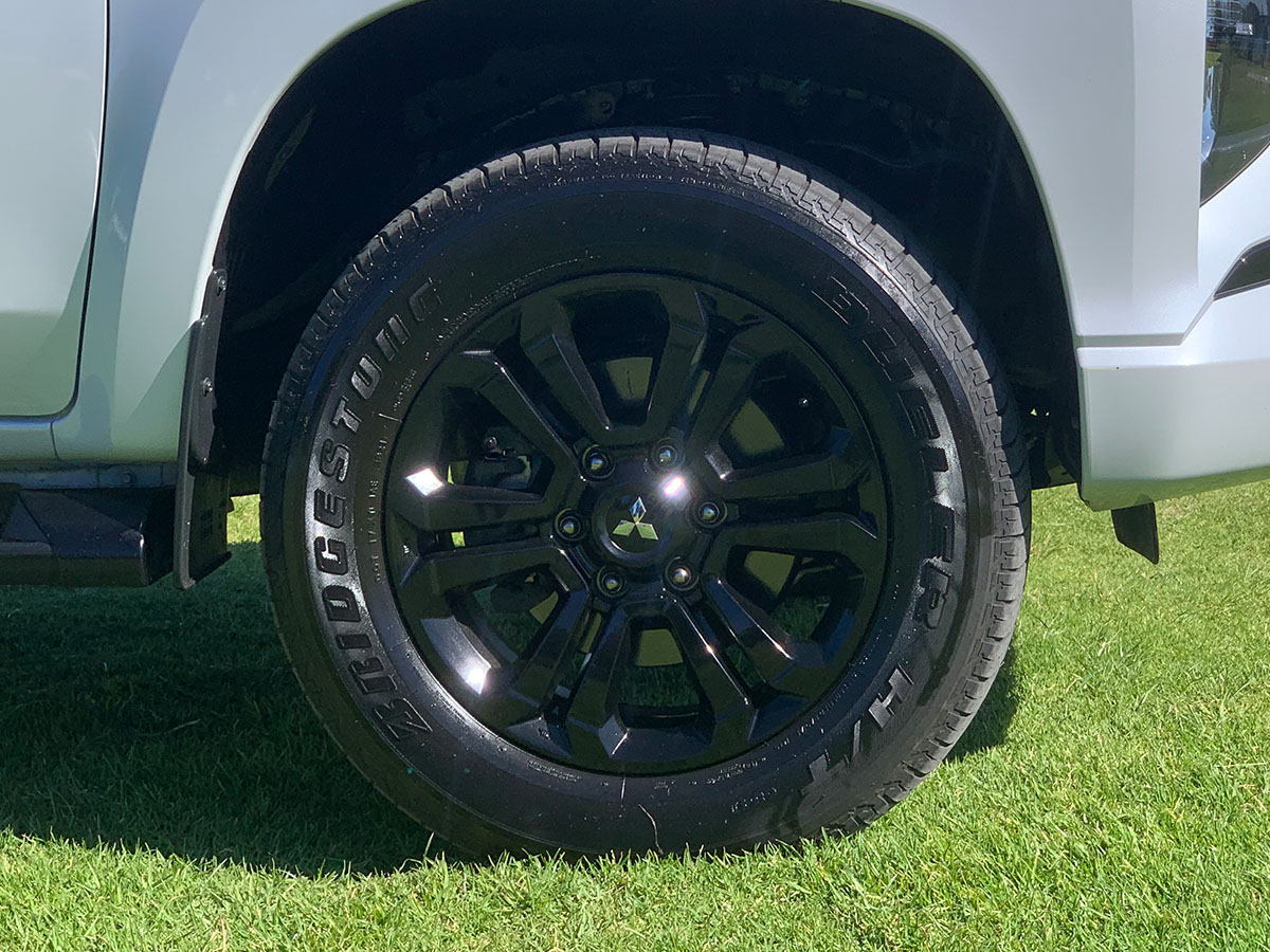 2022 Mitsubishi Triton GLSB 2.4L Diesel 4WD 6 Speed Auto