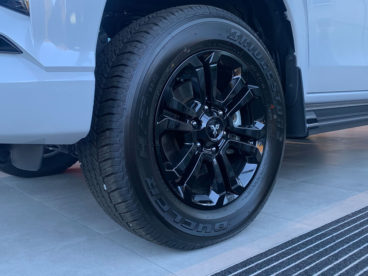 2023 Mitsubishi Triton GSR 4WD Auto 2.4L Diesel