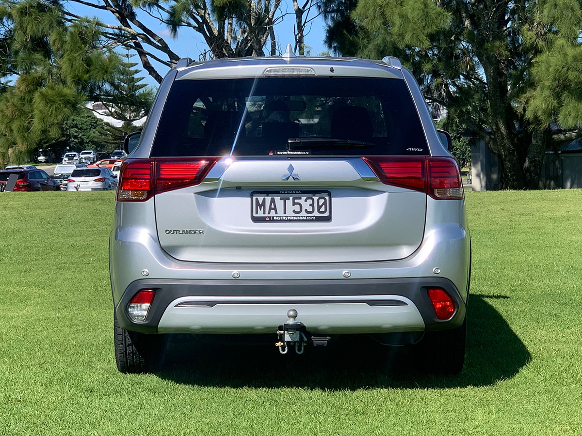 2019 Mitsubishi Outlander LS 4WD 2.4L Petrol 7 Seater Automatic