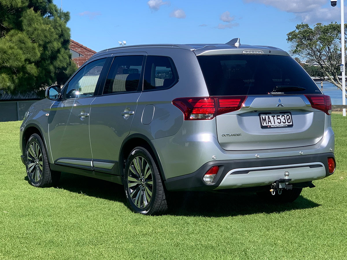 2019 Mitsubishi Outlander LS 4WD 2.4L Petrol 7 Seater Automatic