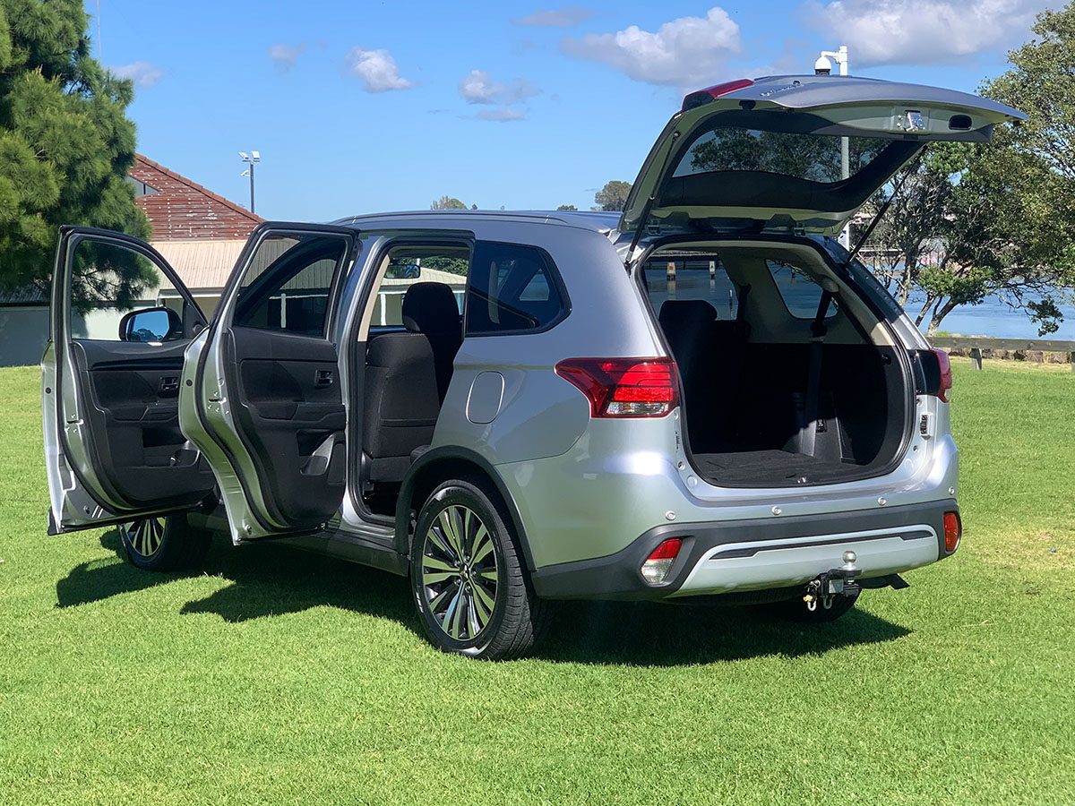 2019 Mitsubishi Outlander LS 4WD 2.4L Petrol 7 Seater Automatic