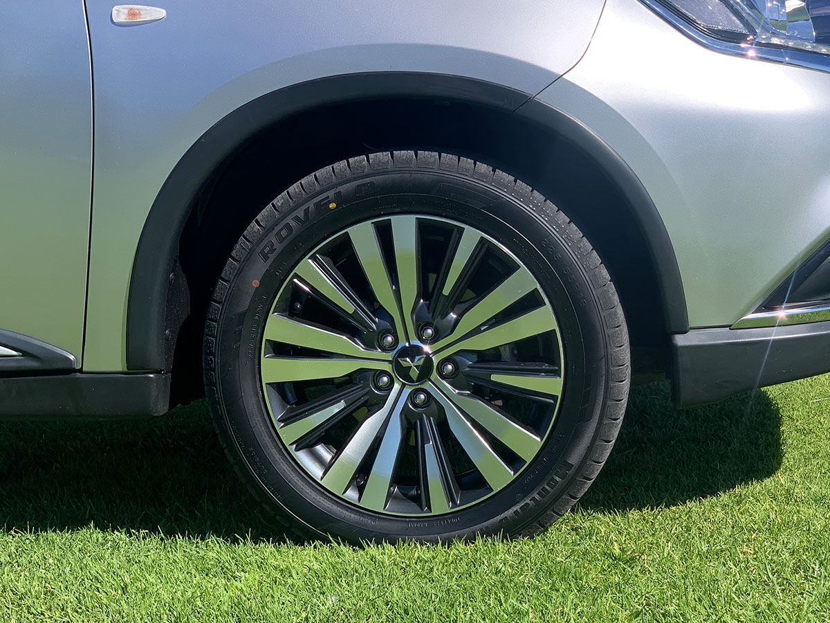 2019 Mitsubishi Outlander LS 4WD 2.4L Petrol 7 Seater Automatic