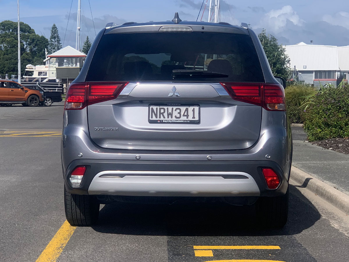 2021 Mitsubishi Outlander LS 2.4L Petrol 7 Seater Automatic