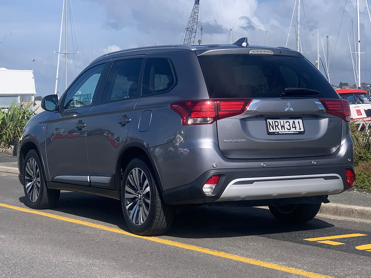 2021 Mitsubishi Outlander LS 2.4L Petrol 7 Seater Automatic