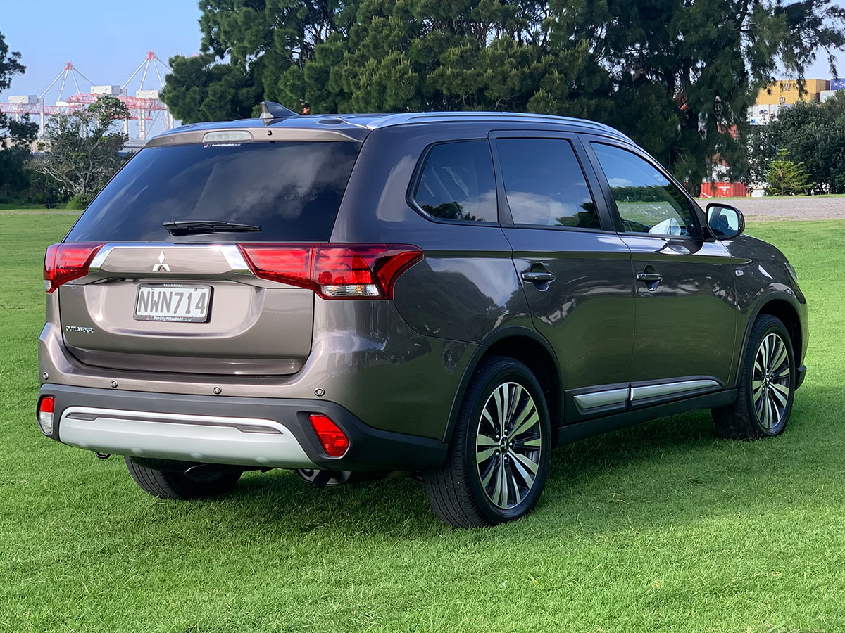 2021 Mitsubishi Outlander LS 2.4L Petrol 7 Seater Automatic