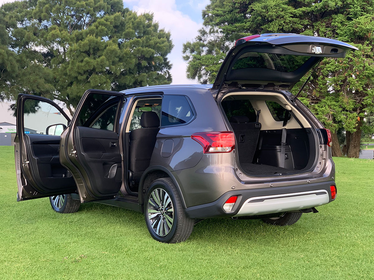 2021 Mitsubishi Outlander LS 2.4L Petrol 7 Seater Automatic