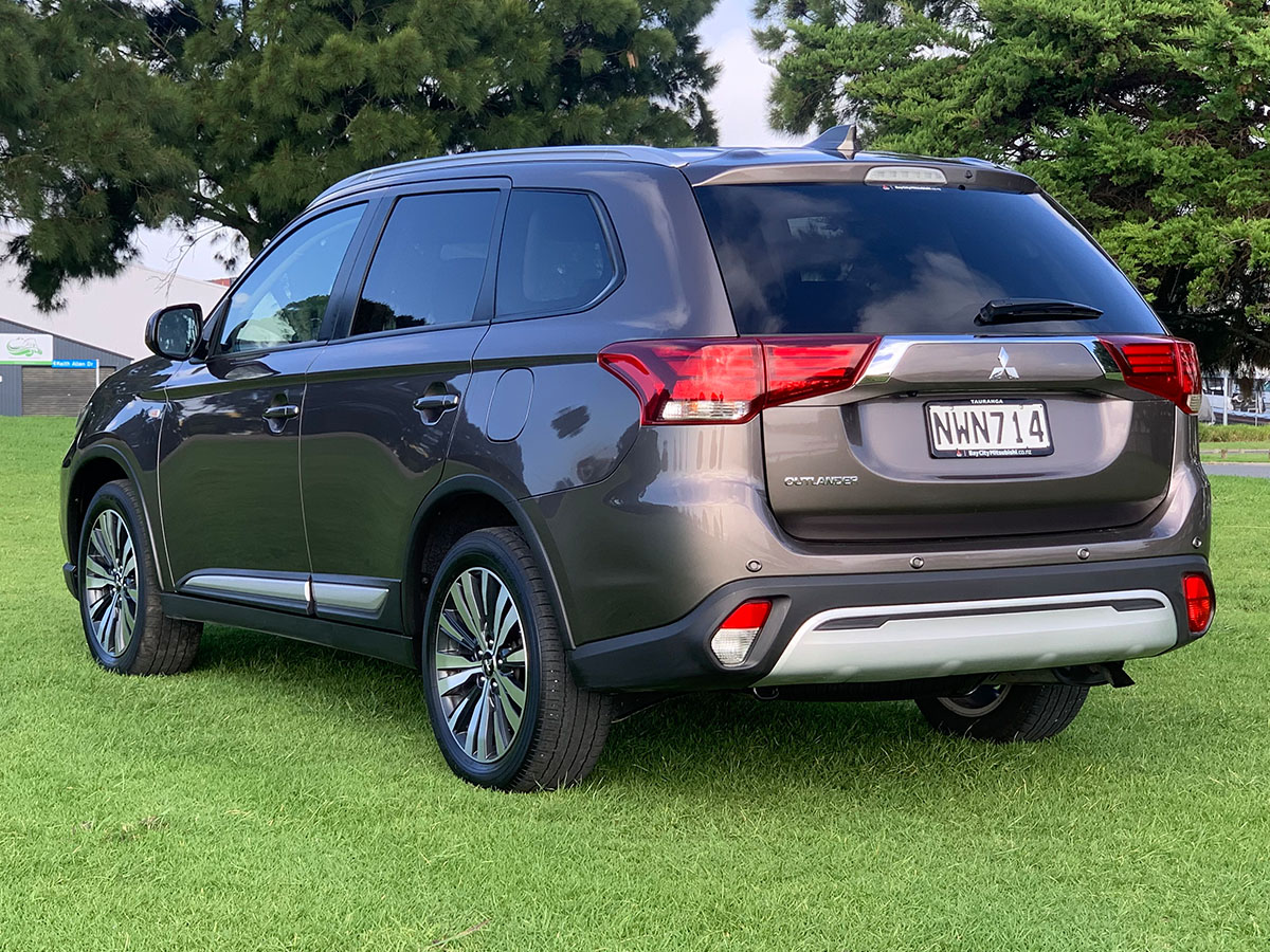 2021 Mitsubishi Outlander LS 2.4L Petrol 7 Seater Automatic