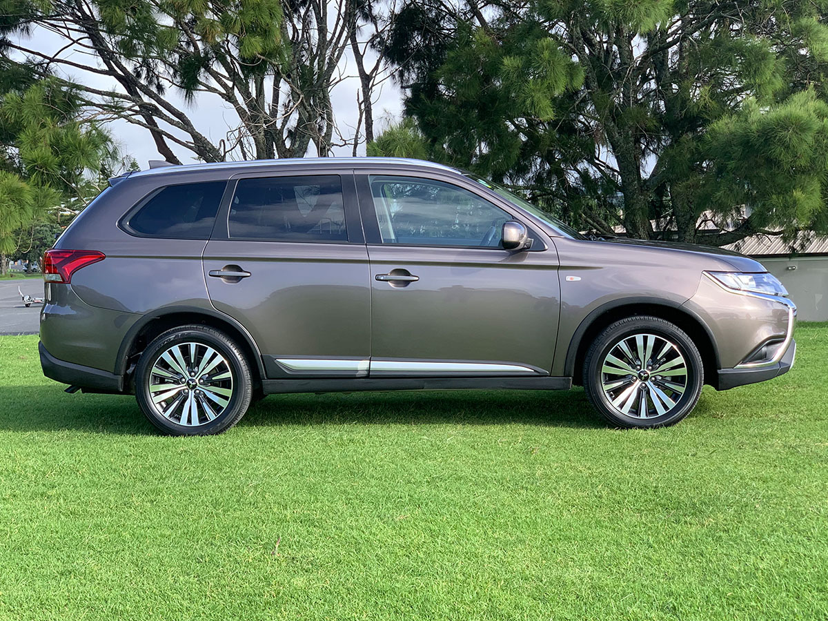 2021 Mitsubishi Outlander LS 2.4L Petrol 7 Seater Automatic