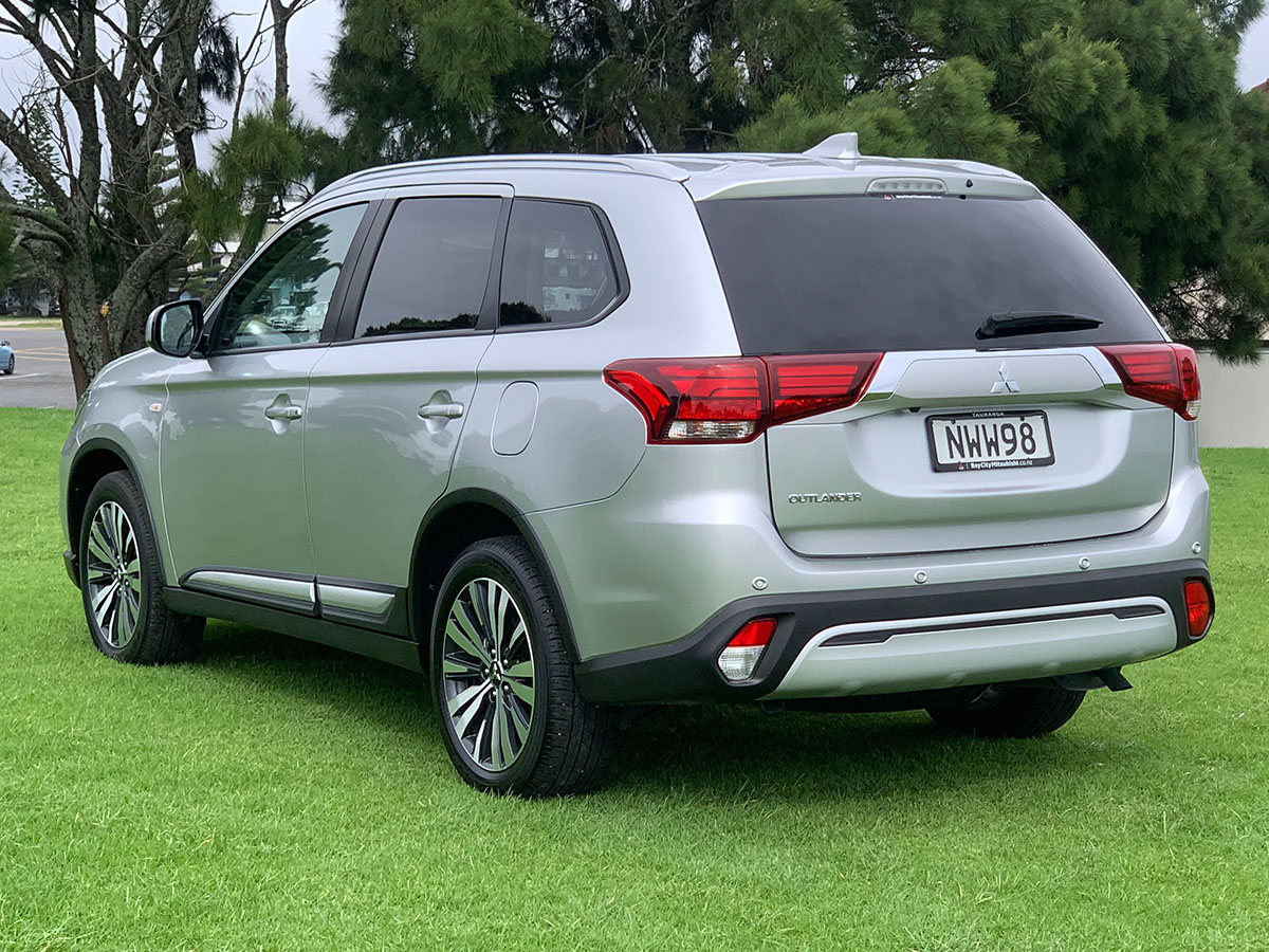 2021 Mitsubishi Outlander LS 2.4L Petrol 7 Seater Automatic
