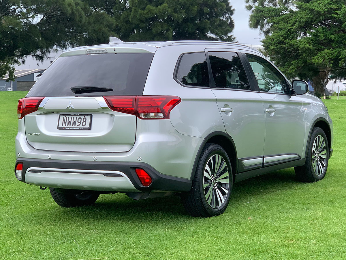 2021 Mitsubishi Outlander LS 2.4L Petrol 7 Seater Automatic