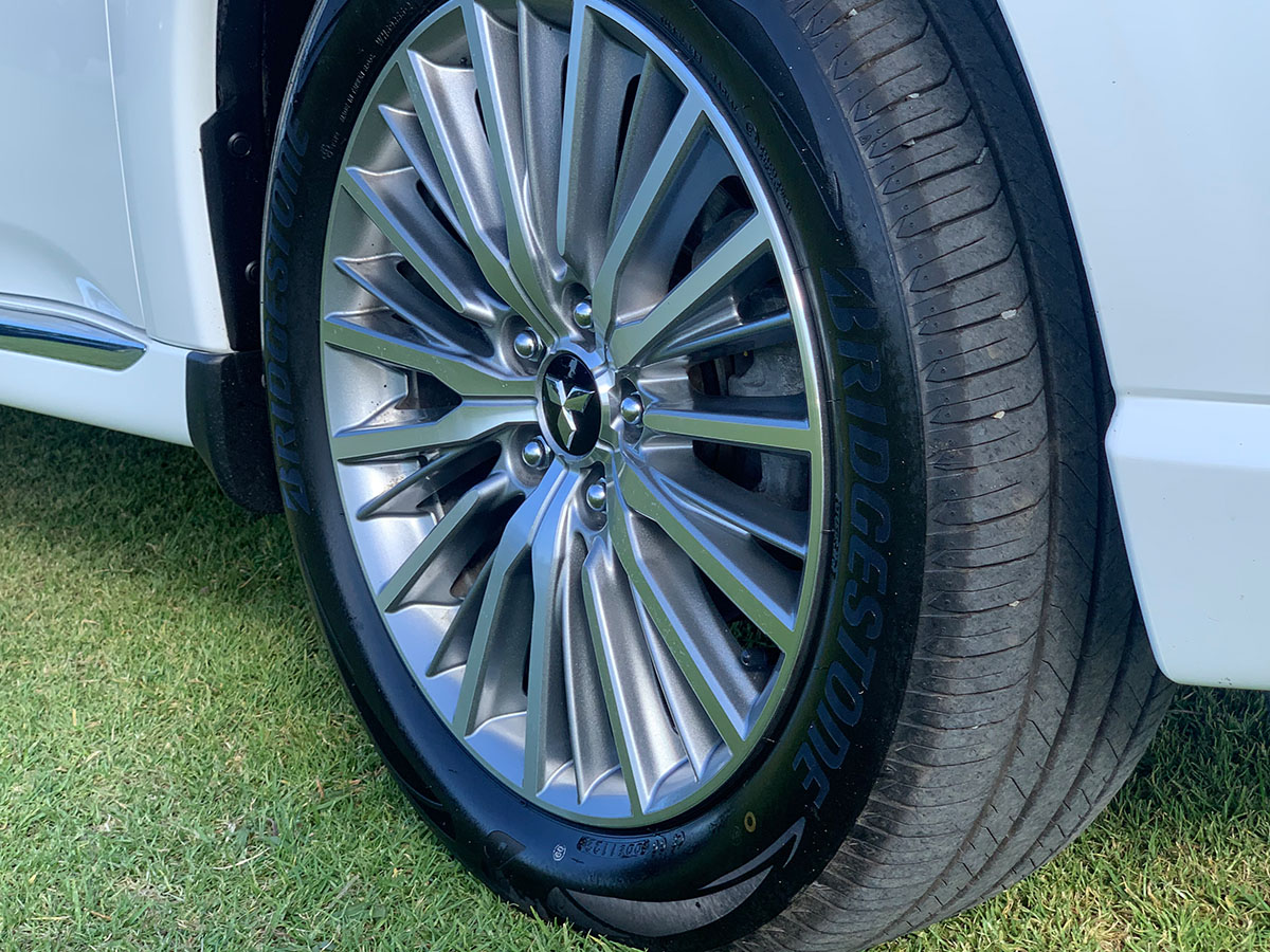 2021 Mitsubishi Outlander PHEV XLS 4WD