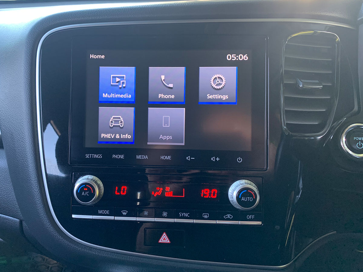 2021 Mitsubishi Outlander PHEV XLS 4WD