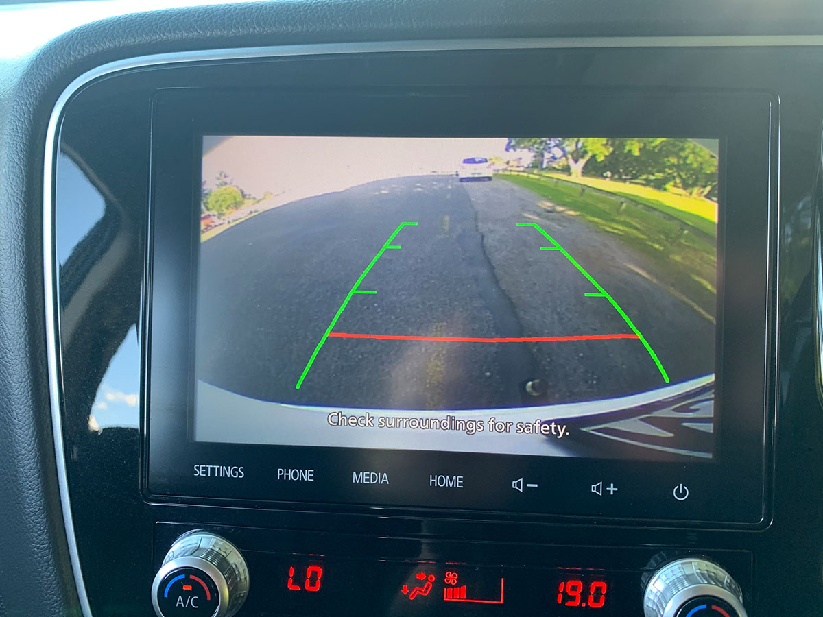 2021 Mitsubishi Outlander PHEV XLS 4WD