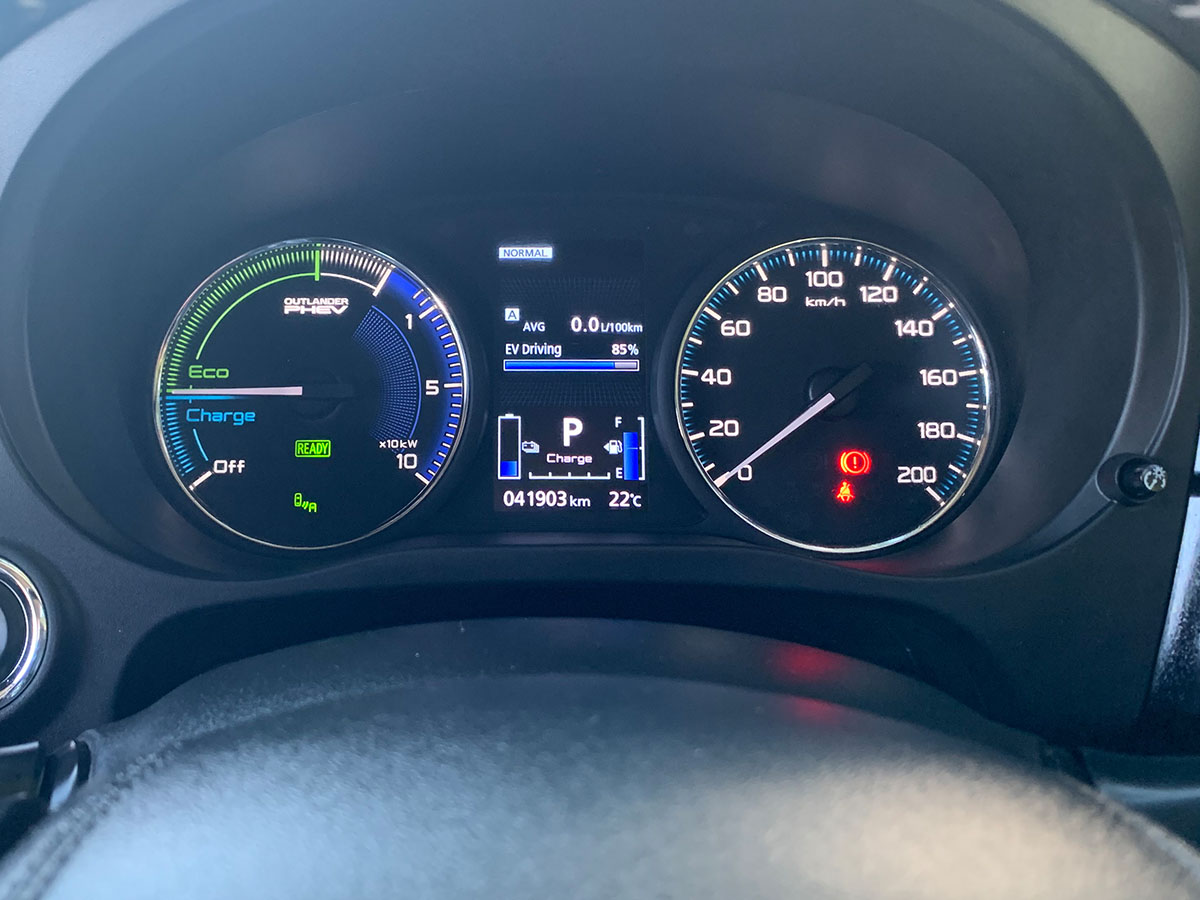 2021 Mitsubishi Outlander PHEV XLS 4WD