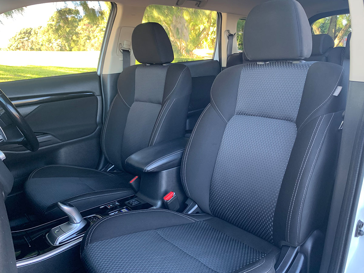 2021 Mitsubishi Outlander PHEV XLS 4WD