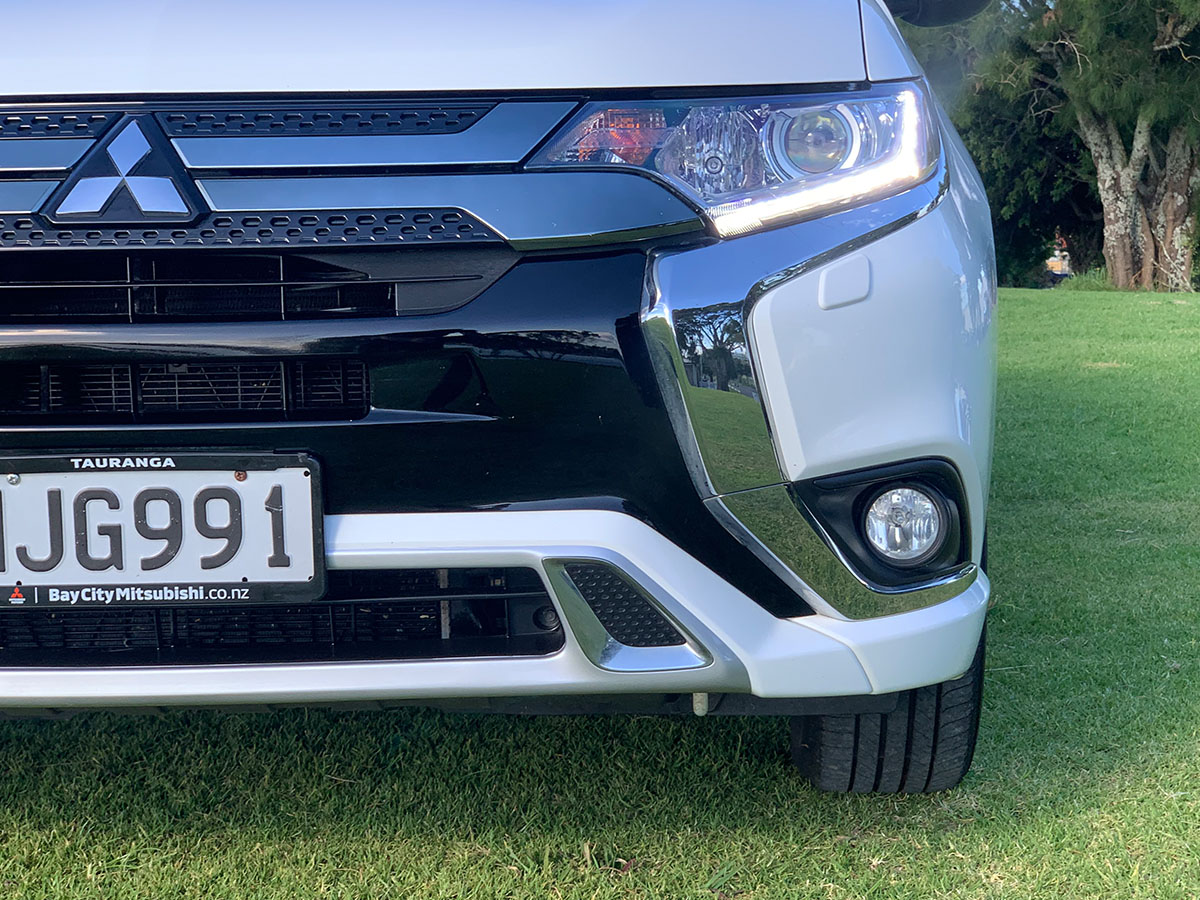 2021 Mitsubishi Outlander PHEV XLS 4WD