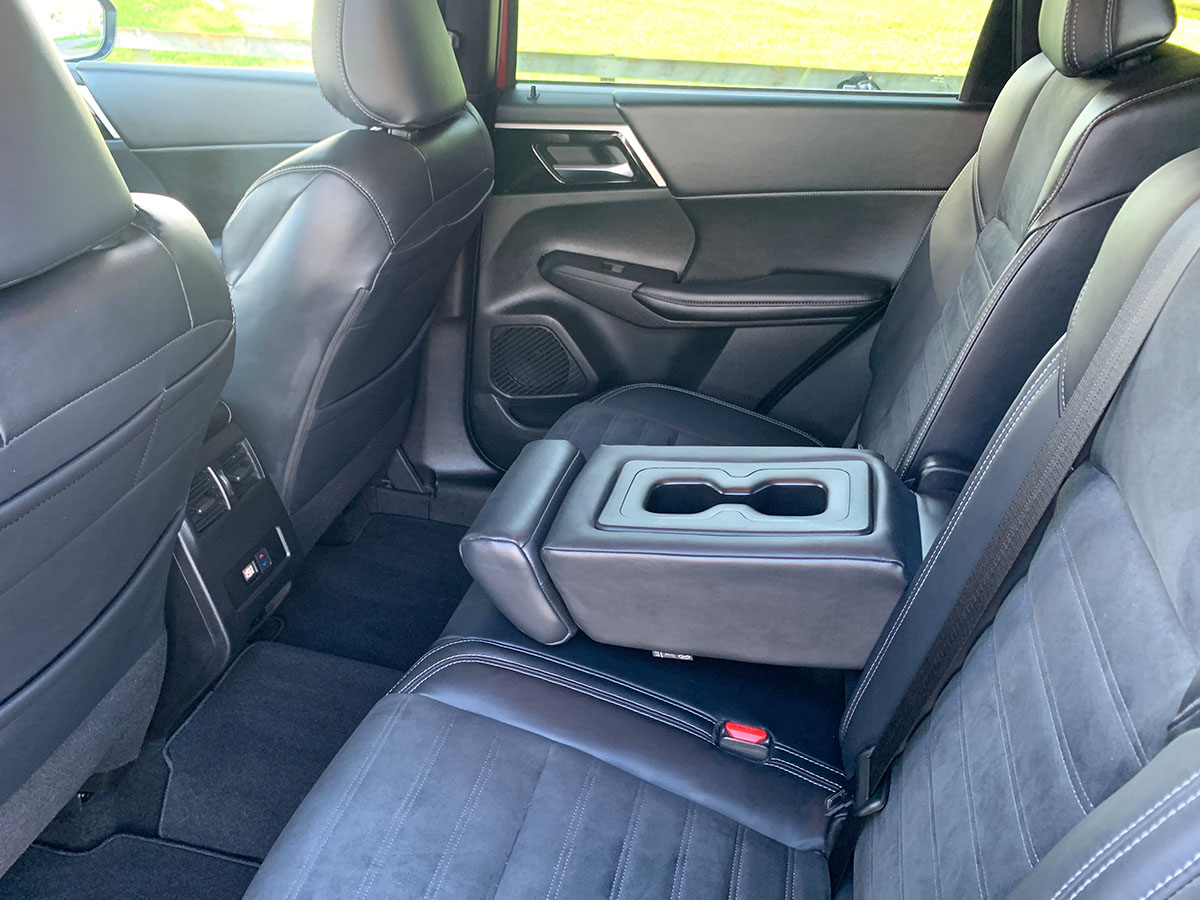 2021 Mitsubishi Outlander XLS 2WD 7 Seater 2.5L Petrol Auto