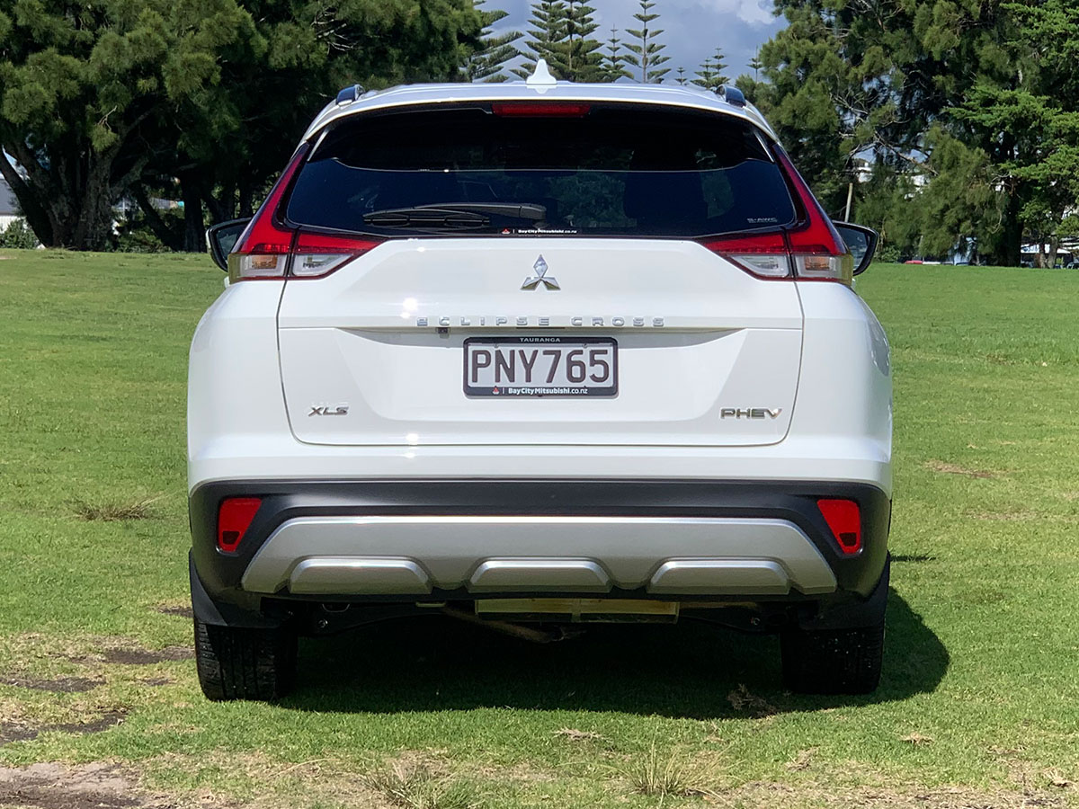 2022 Mitsubishi Eclipse Cross PHEV XLS
