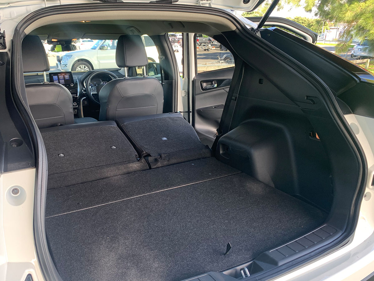 2022 Mitsubishi Eclipse Cross PHEV XLS