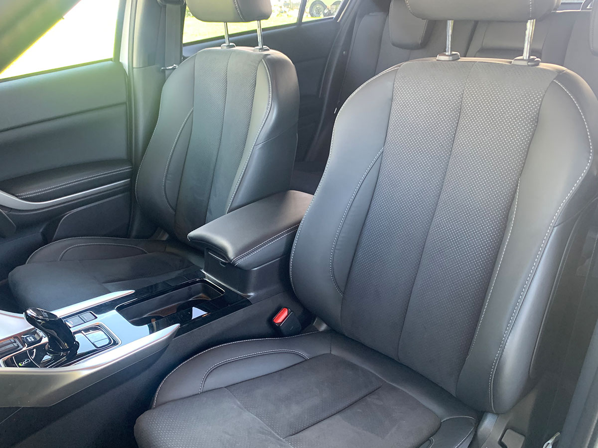 2022 Mitsubishi Eclipse Cross PHEV XLS