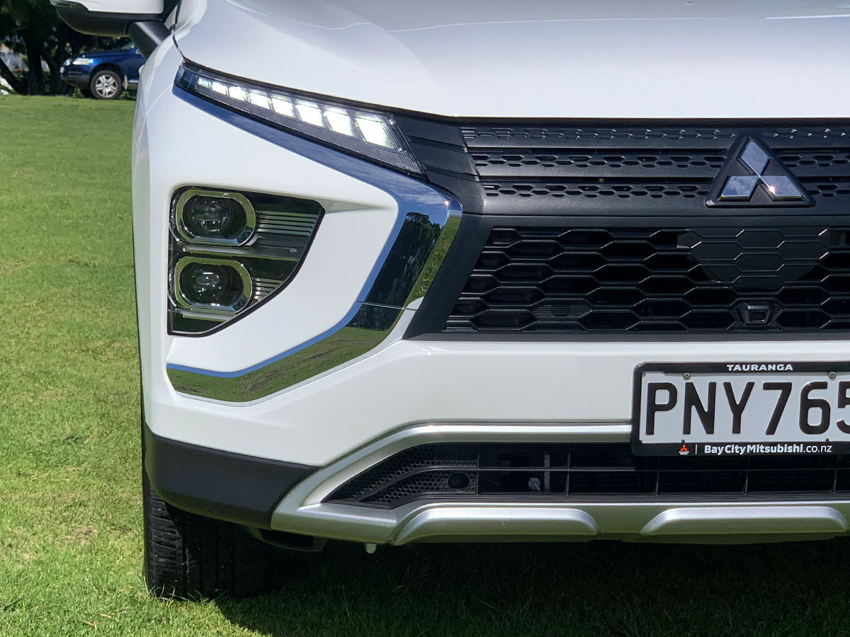 2022 Mitsubishi Eclipse Cross PHEV XLS