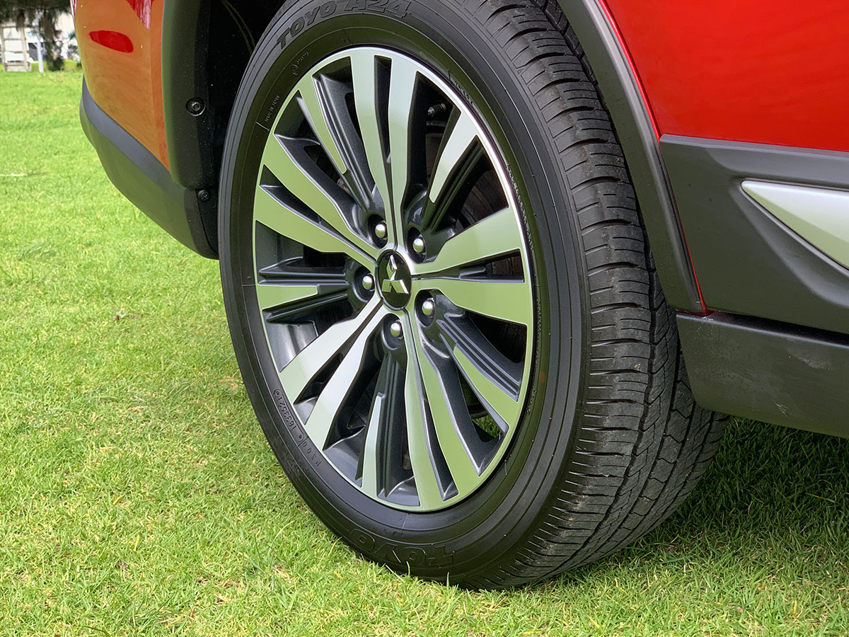 2022 Mitsubishi Outlander LS 2.4L Petrol 7 Seater