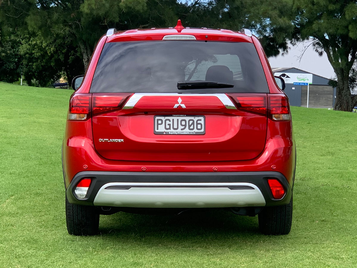 2022 Mitsubishi Outlander LS 2.4L Petrol 7 Seater