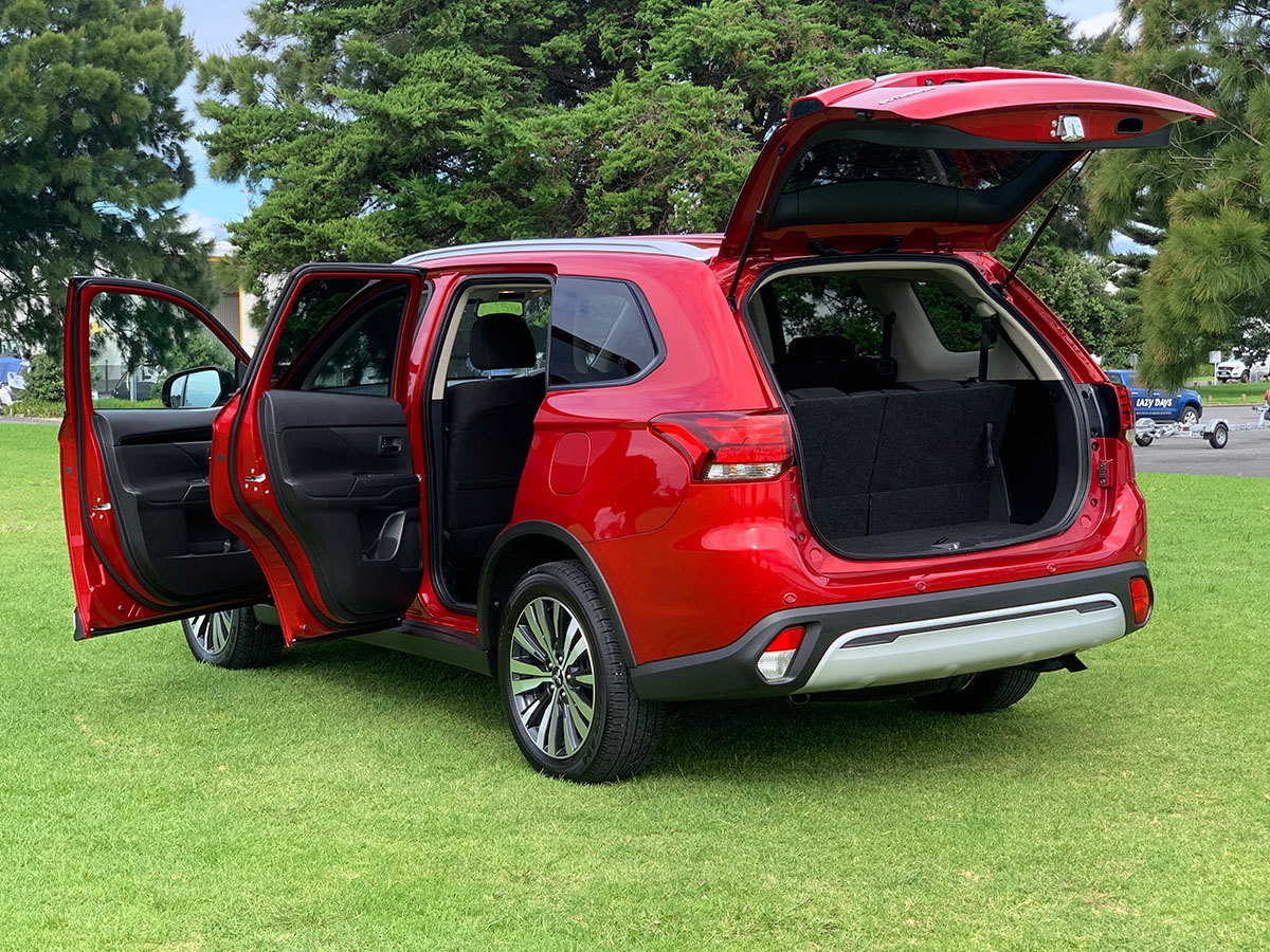 2022 Mitsubishi Outlander LS 2.4L Petrol 7 Seater