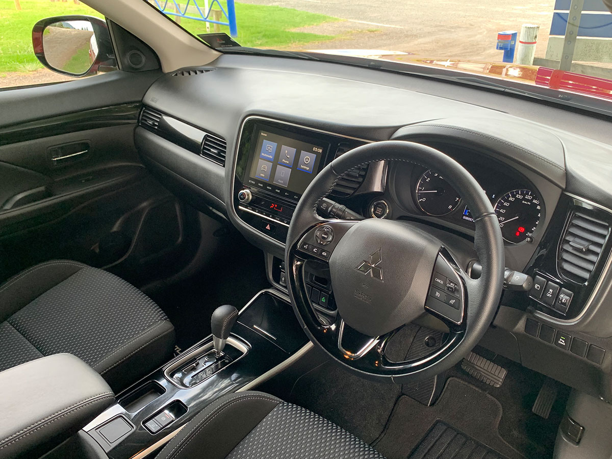 2022 Mitsubishi Outlander LS 2.4L Petrol 7 Seater