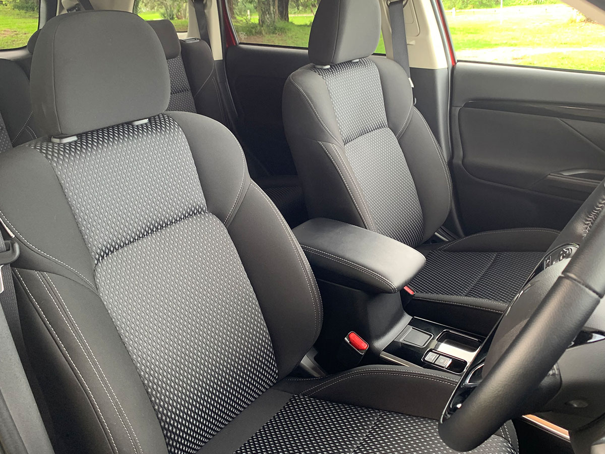 2022 Mitsubishi Outlander LS 2.4L Petrol 7 Seater