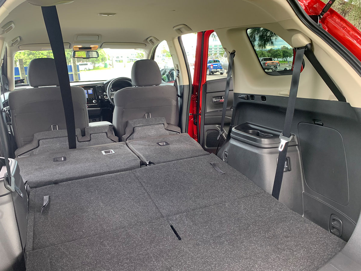 2022 Mitsubishi Outlander LS 2.4L Petrol 7 Seater