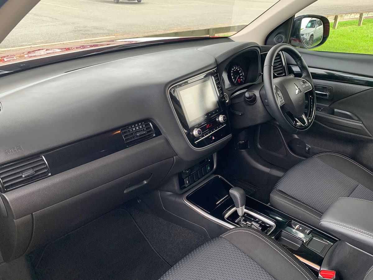 2022 Mitsubishi Outlander LS 2.4L Petrol 7 Seater