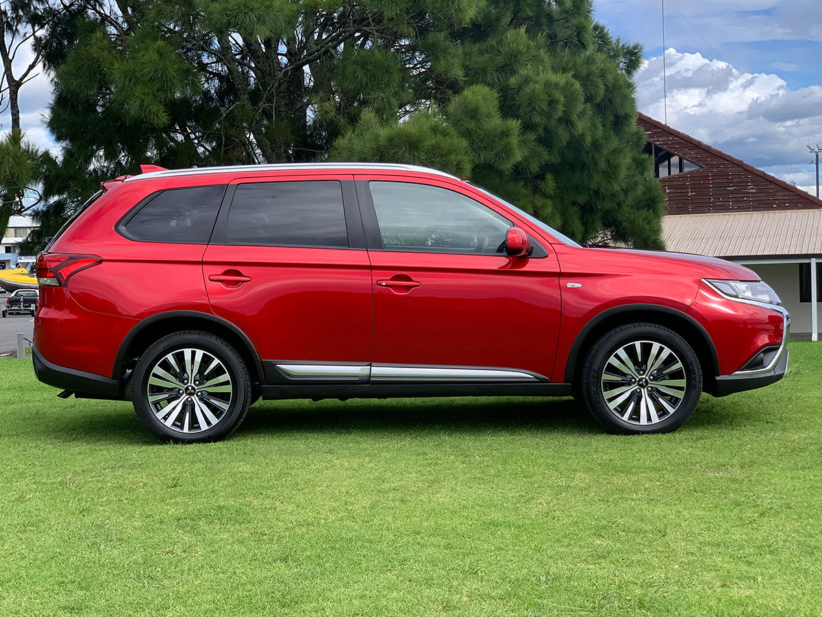 2022 Mitsubishi Outlander LS 2.4L Petrol 7 Seater