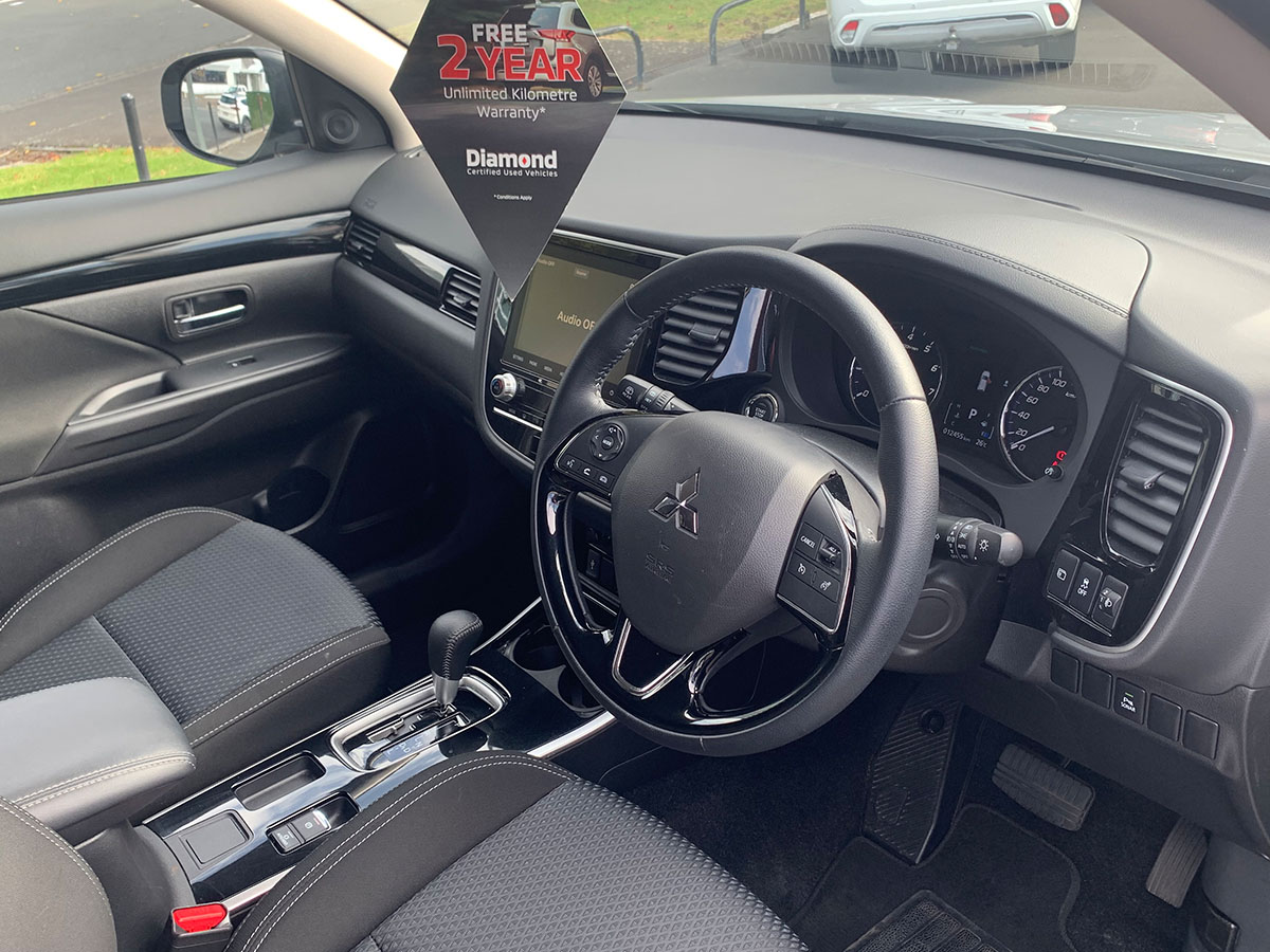 2022 Mitsubishi Outlander LS 2.4L Petrol 7 Seater