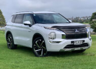 2022 Mitsubishi Outlander PHEV VRX