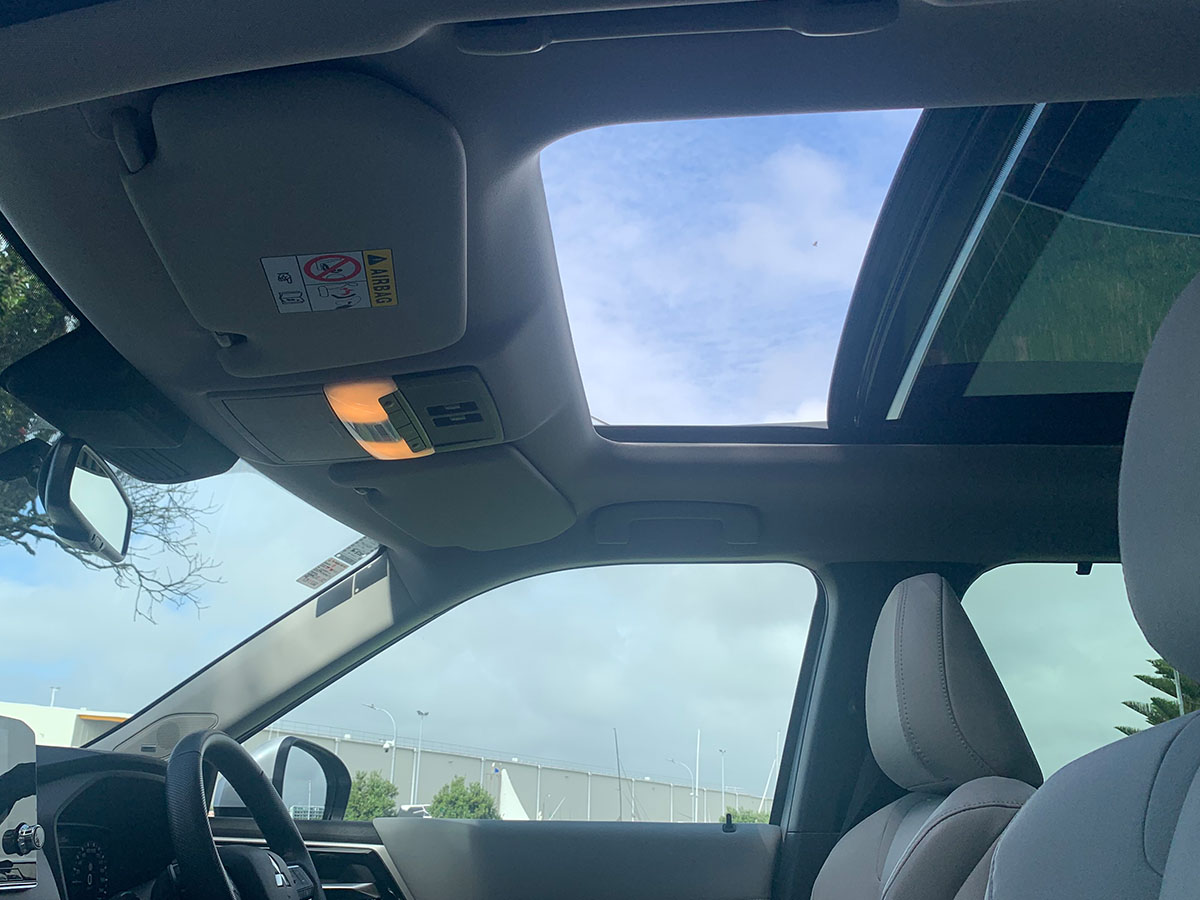 2022 Mitsubishi Outlander PHEV VRX