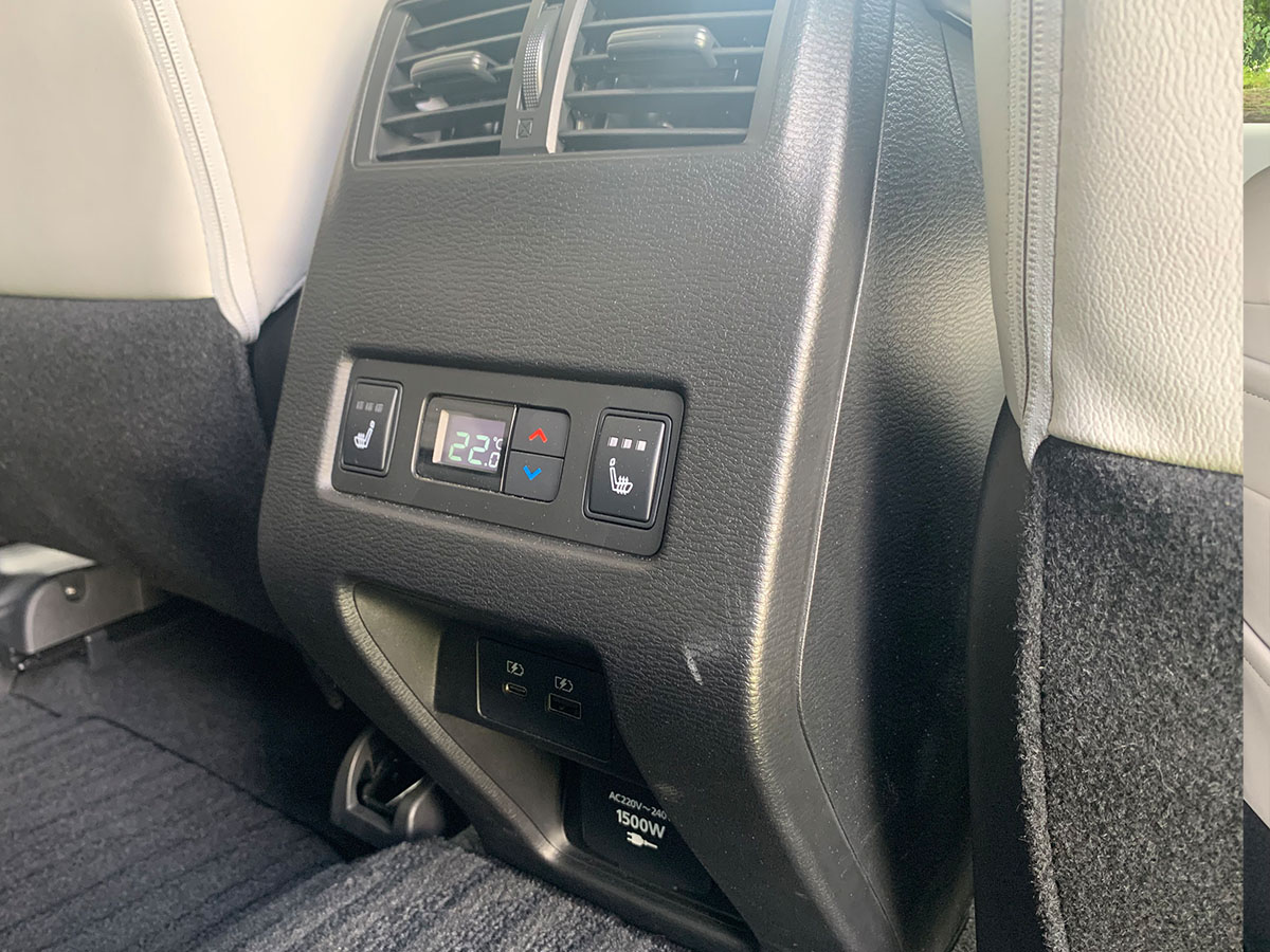 2022 Mitsubishi Outlander PHEV VRX