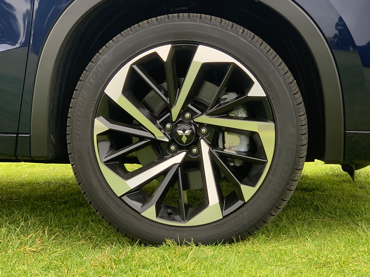 2022 Mitsubishi Outlander VRX 2.5L 4WD 7 Seater Grey Leather