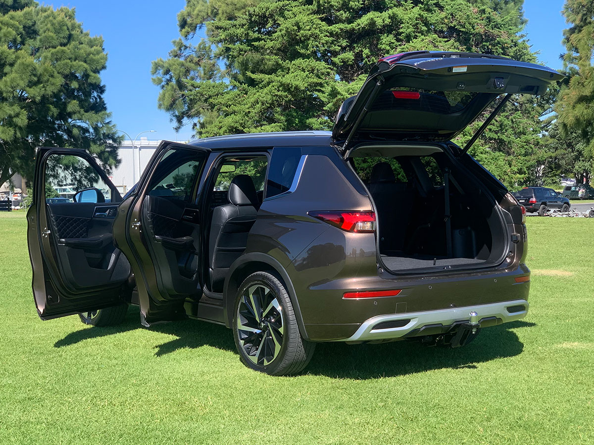 2022 Mitsubishi Outlander VRX 2.5L 4WD 7 Seater CVT Auto